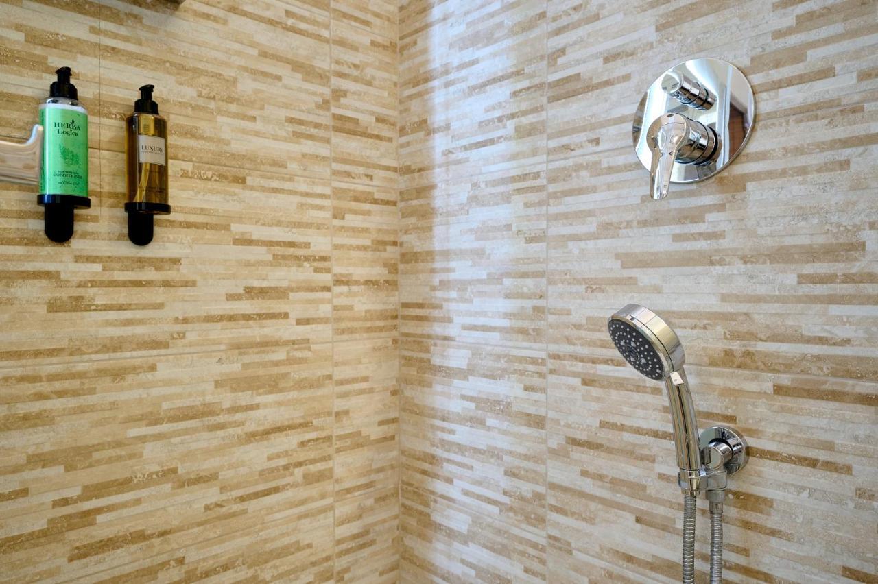 D'Azeglio 62 Luxury Rooms بولونيا المظهر الخارجي الصورة